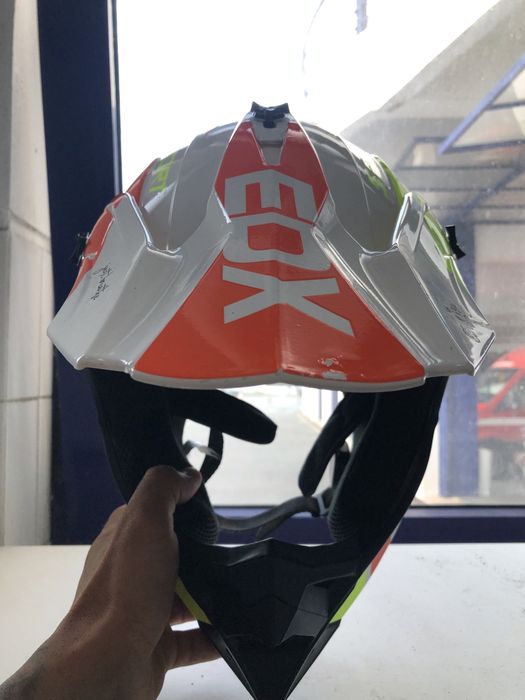 Vendo capacete cross