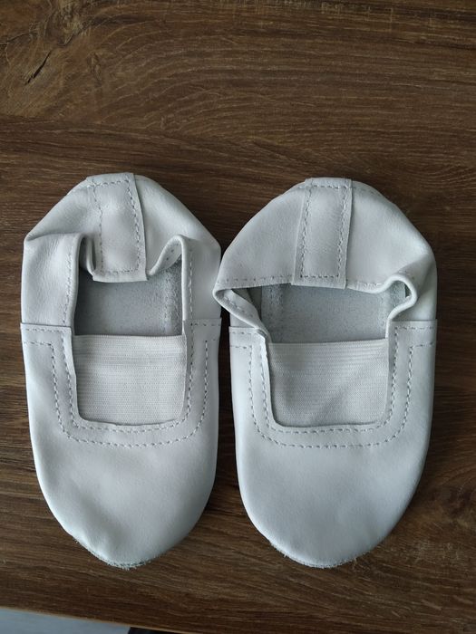 Чешки дитячі білі