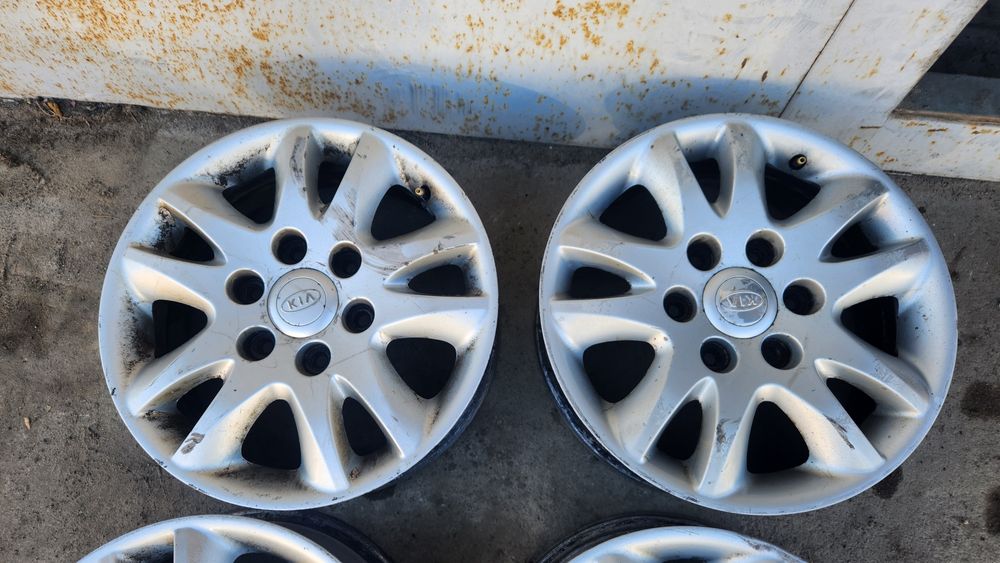 889*Oригінальнi диски Kia Carnival R17 6×139,7  dia 92.2