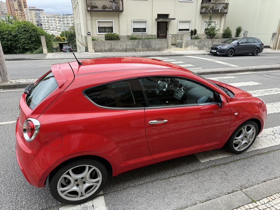 Carro alfa romeo mito