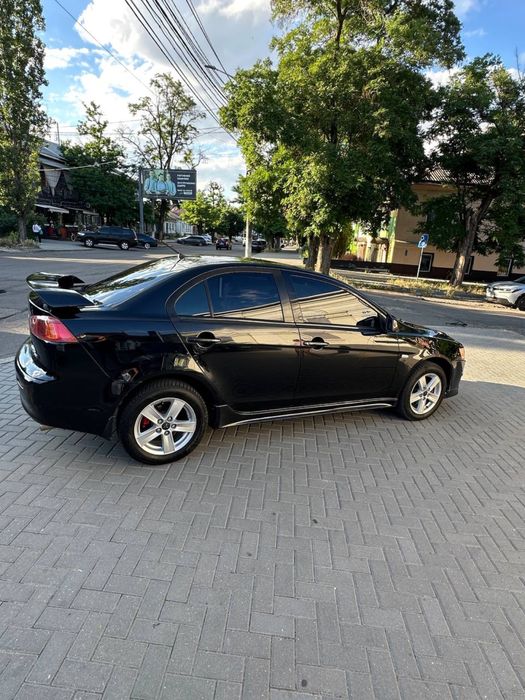 Продам ланцер 10