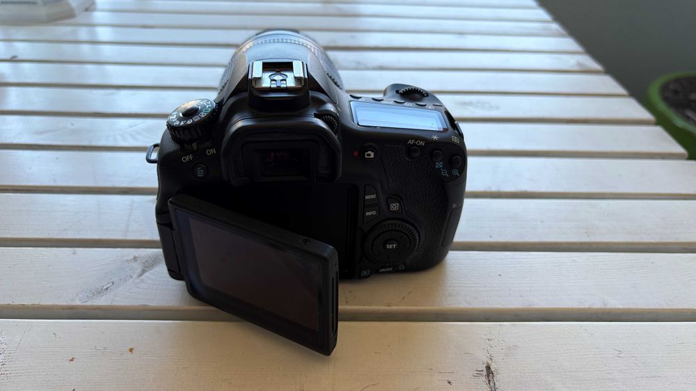 Máquina fotográfica Canon EOS 60D