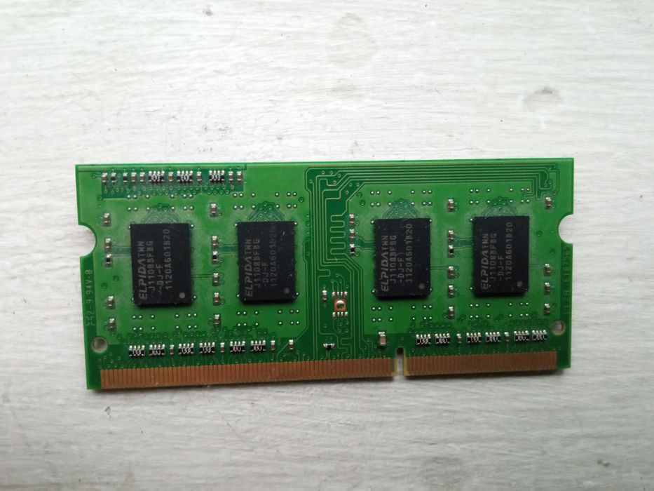 Оперативна пам'ять ноутбука DDR3 на 1Gb