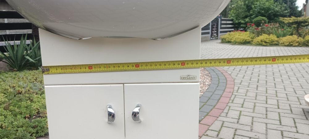Sprzedam umywalkę z szafką, kranem i syfonem