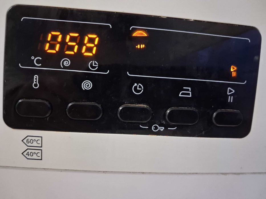 Máquina de lavar roupa 8kg em perfeito estado