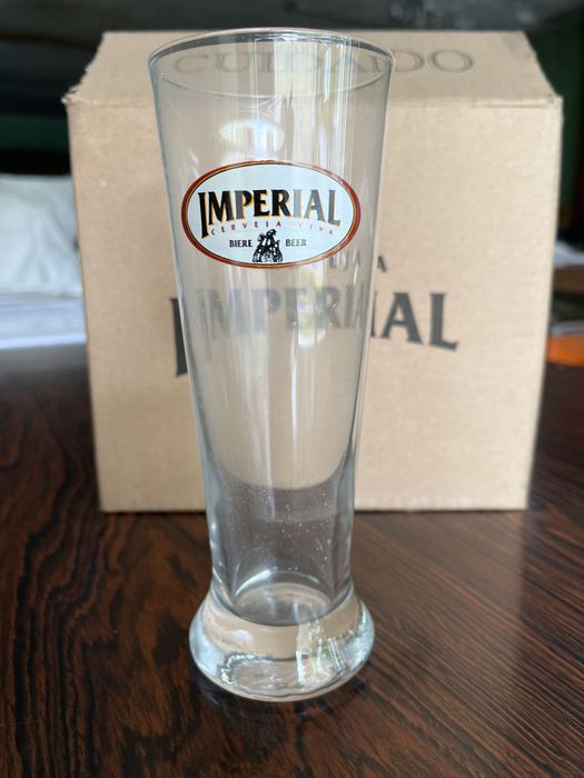 Copos antigos de cerveja Imperial