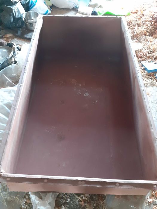 Продам емкость для сыпучих материалов.