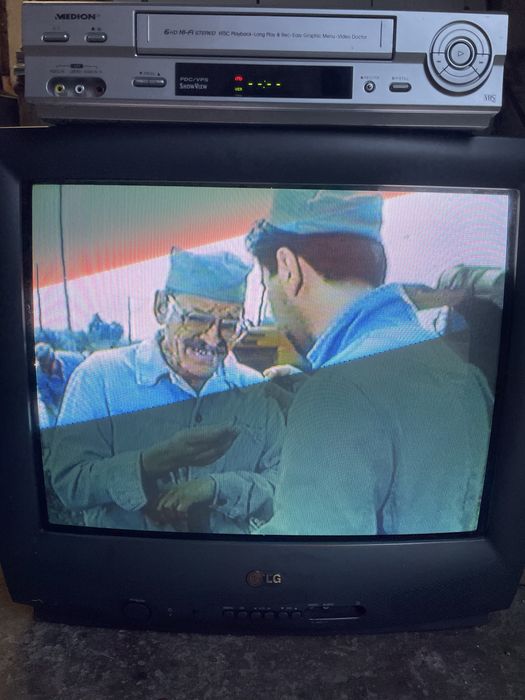 Stary telewizor kineskopowy 4 sztuki