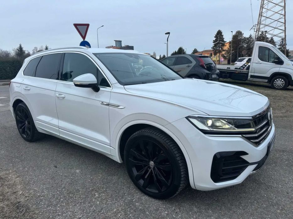 Volkswagen Touareg      2018