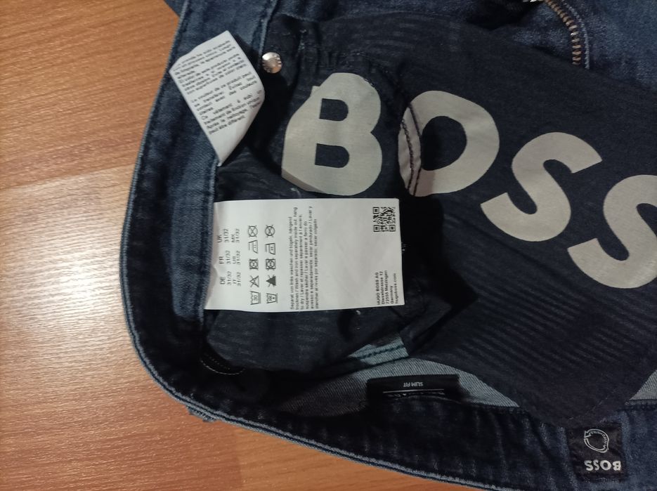 Джинси Hugo Boss