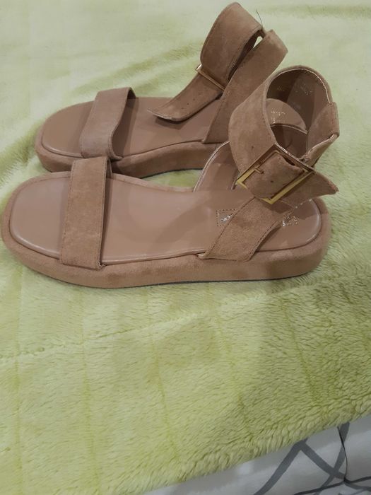 Sandálias beges Primark