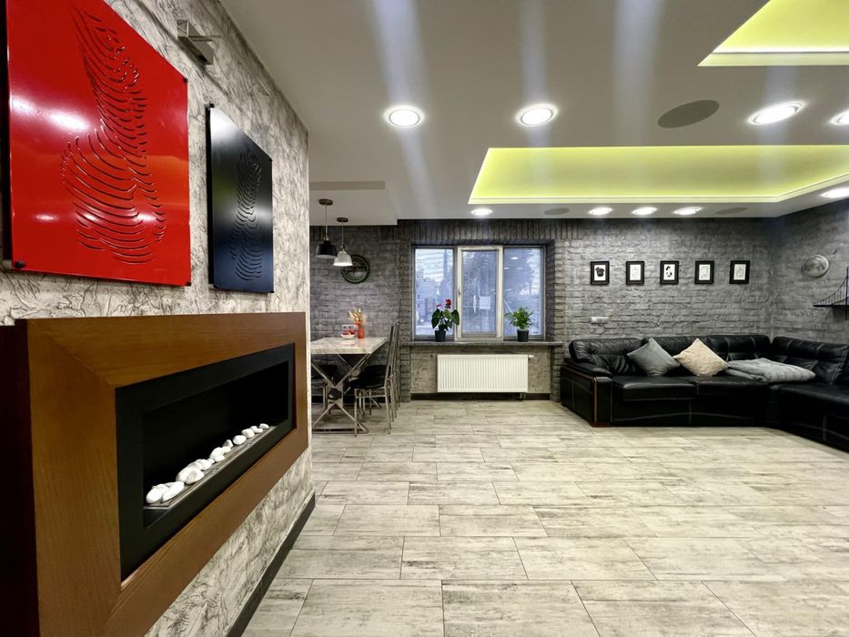 Оренда великої студії в центрі, вул. Смілянська 40