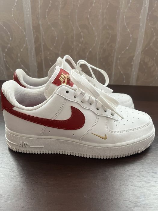 Жіночі кросівки Nike Air Force 1 Essential Low low