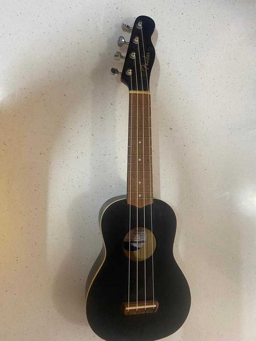 UKULELE tenor FENDER preto
