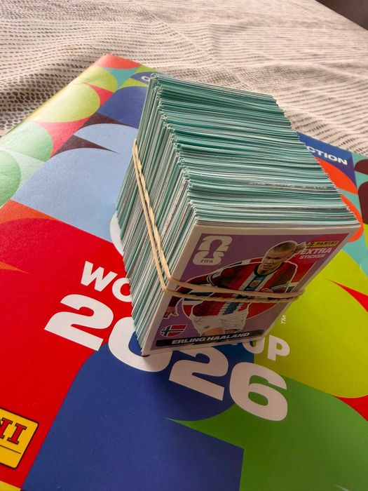 Lote 417 Cromos + 2 Extra (Haaland e Davies Bronze)