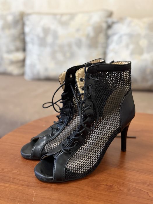 Туфлі для танців Хілс 39 розмір