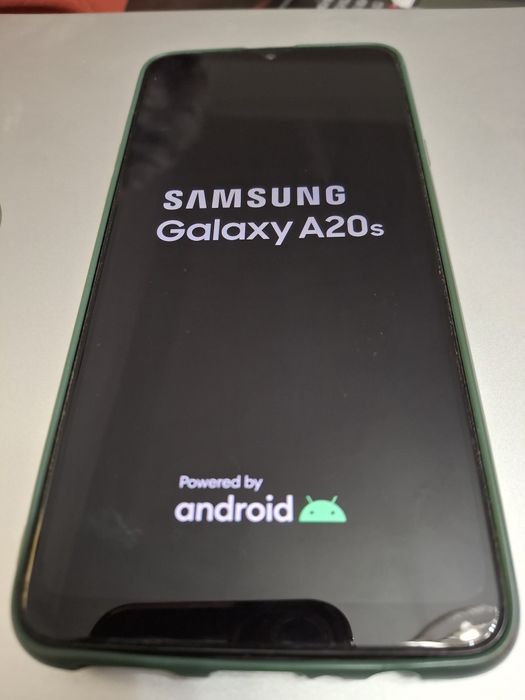 Telemóvel Samsung Galaxy A20s em bom estado