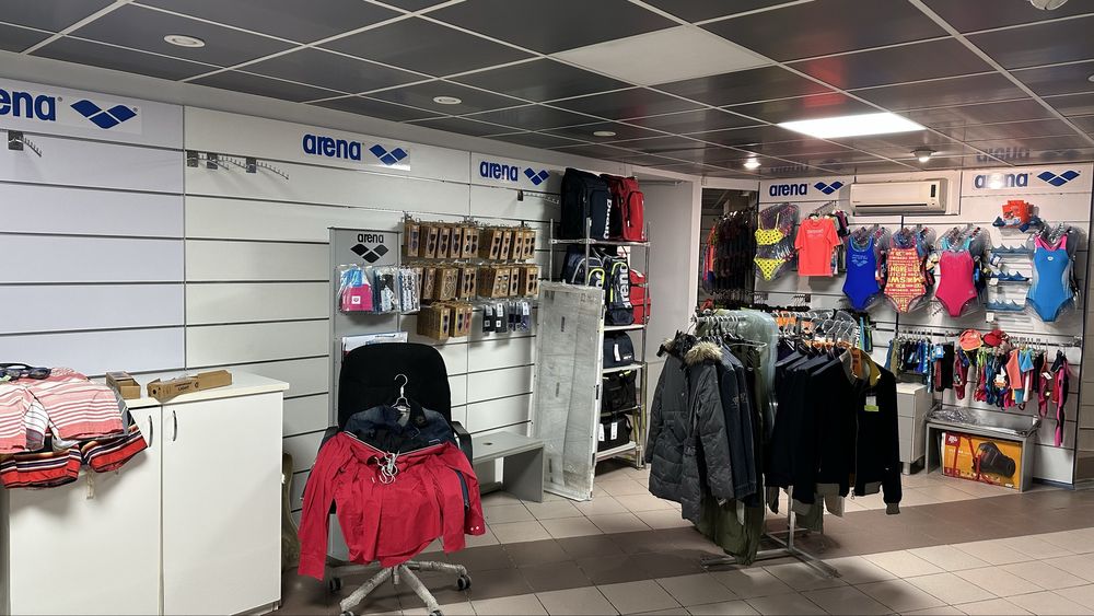 Аренда помещения (фасад палац украина) под магазин кафе прочее. ТОРГ