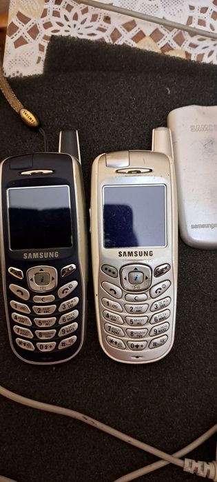 Мобільні телефони samsung x600 2 штуки