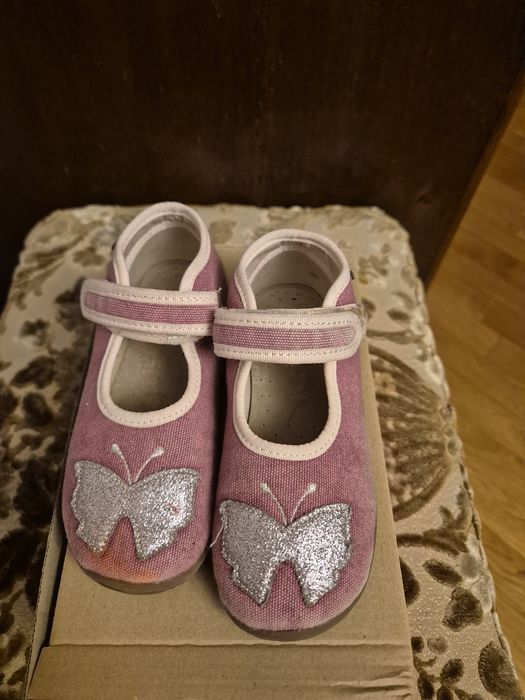 Kapcie dla dziewczynki Emel 26