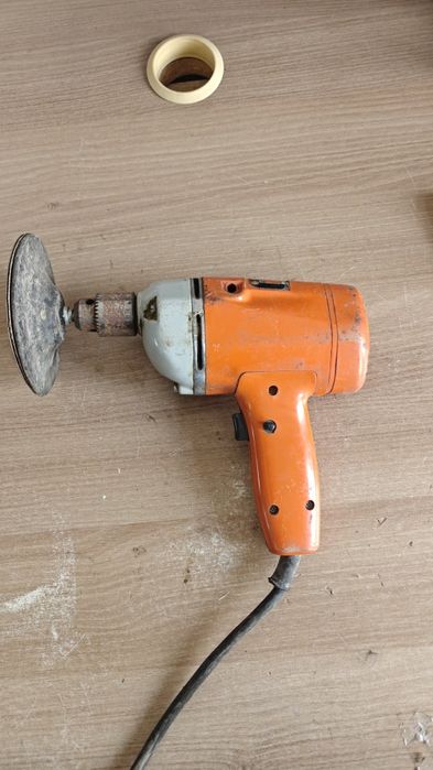 Zabytkowa wiertarka Black&Decker