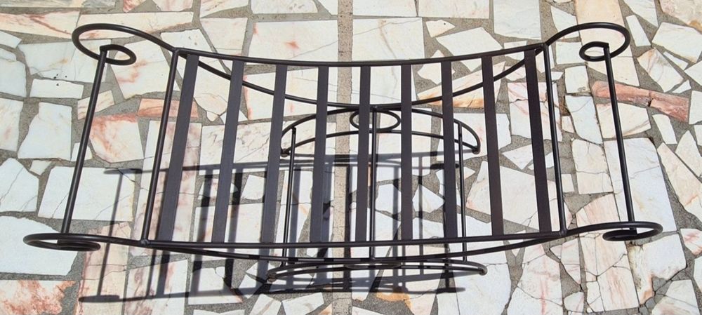 Banqueta / Banco em ferro forjado com almofada – Como novo!