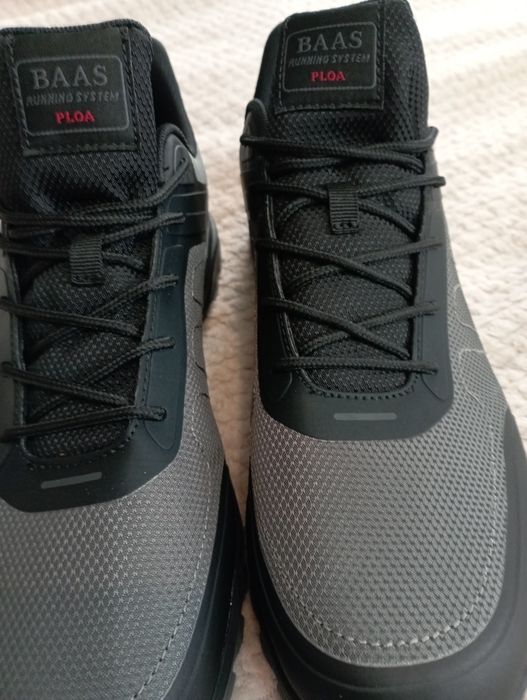 Продам нові кросівки  розмір 44  BAAS ploa