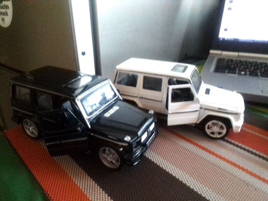 масштабная модель Мерседес целые.под восстановление.или по запчастям