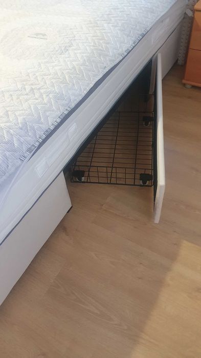 Cama casal grande, nova.