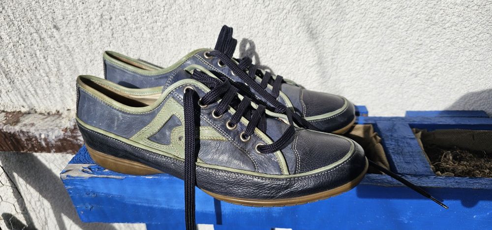 Buty damskie Donna Carolina rozmiar 40½ wkładka 25,8cm stan bardzo dob