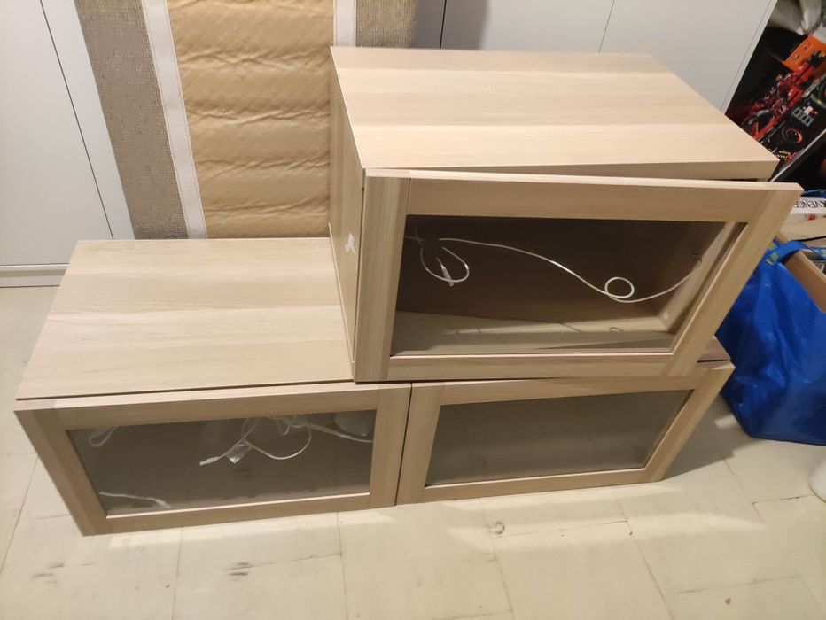 Witryna Besta z oświetleniem