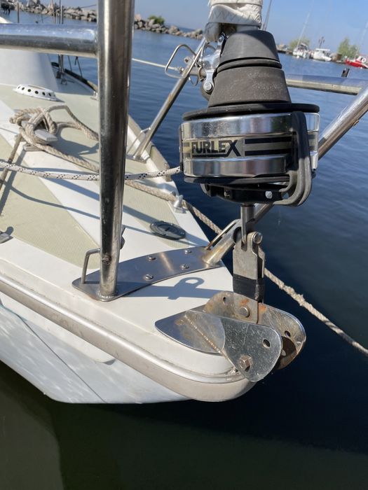 Яхта парусная Jaguar 27