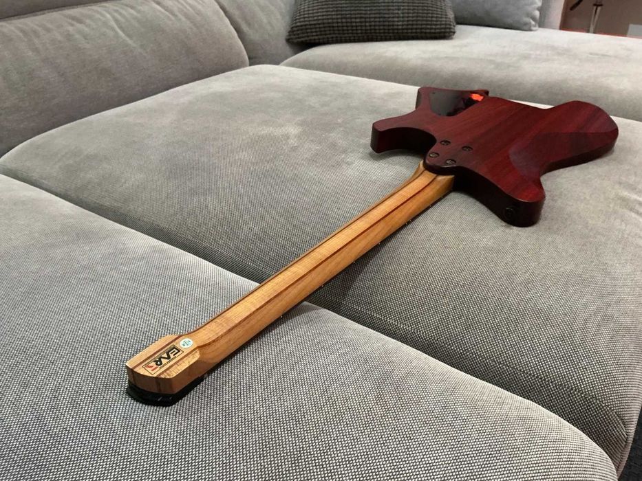 Eart Headless com Fishman Fluence Modern