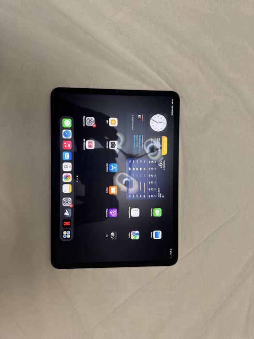Продам iPad Pro 11” 2025 (M2) у відмінному стані.
