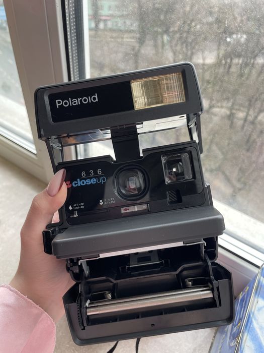 Коллекционный Polaroid 636 Close Up — легенда моментальной фотографии.