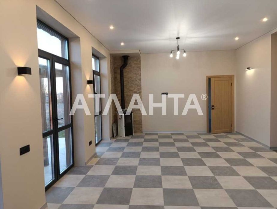 Дом новой постройки в Фонтанке