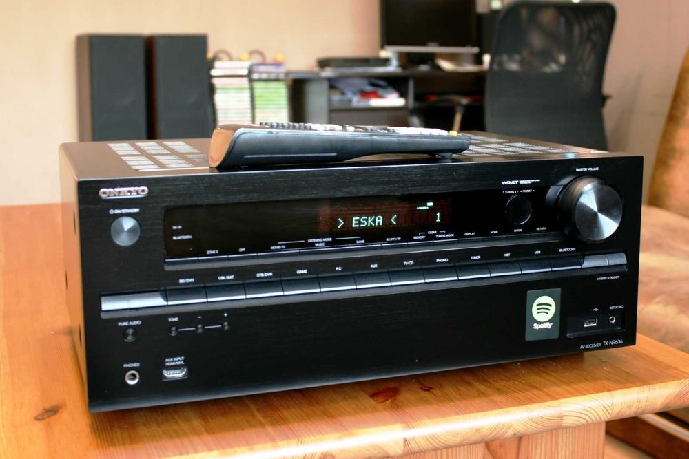 Mocny wzmacniacz  Onkyo Tx Nr 636 Bluetooth Atmos WiFi 160 watt kino domowe
