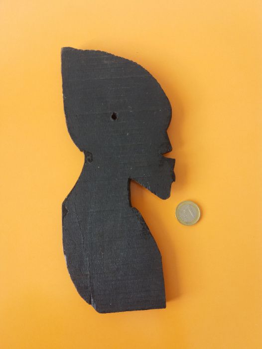 Escultura Africana de Perfil