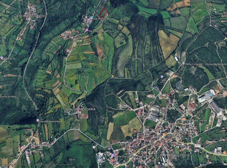 Terreno 6000m2 com um ecrã de um milhão de dólares