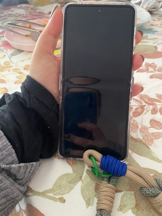 Samsung zflip7  novo 4 meses de uso