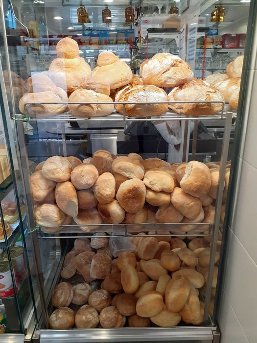 Vitrine expositor para pão em vidro e inox