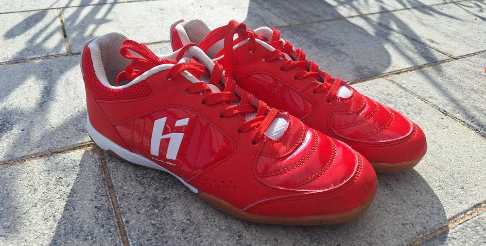 Halówki Buty pilkarskie  r. 36