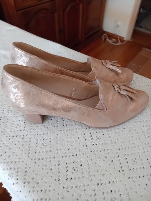 Nowe buty ze skóry naturalnej
