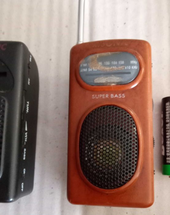 Rádios mini, funcionais, por 5€