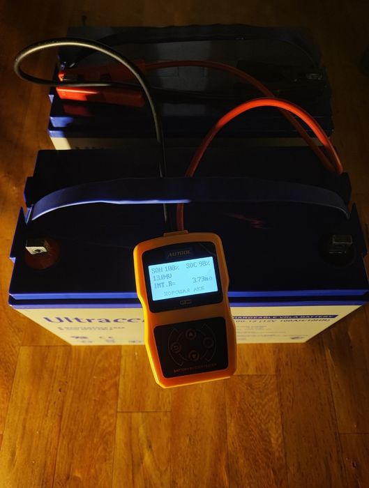 Гібридний комплект EASun Power ISolar SPH 3K / Інвертор