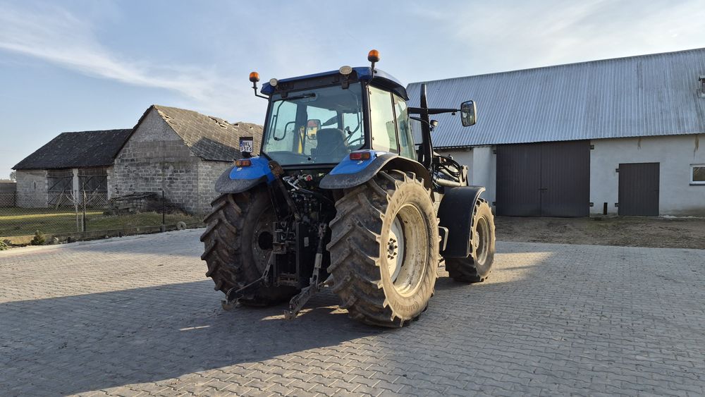 New Holland tm120