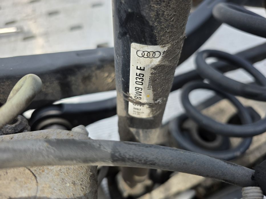 Wózek zawieszenie tył kompletne audi a4 b9 a5 8w 5f przód naped ośka