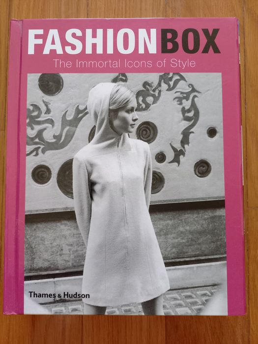 Fashion Box - Thames & Hudson