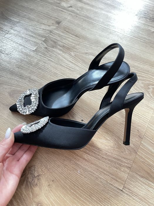 Продам босоніжки Mango Нові 39 р