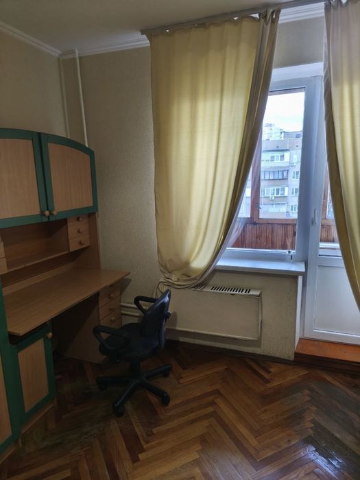 Здам кімнату в 3-кімнатній квартирі, Позняки